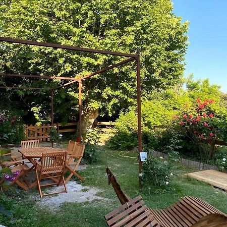 Jolie Maisonnette Niozelles Exterior foto